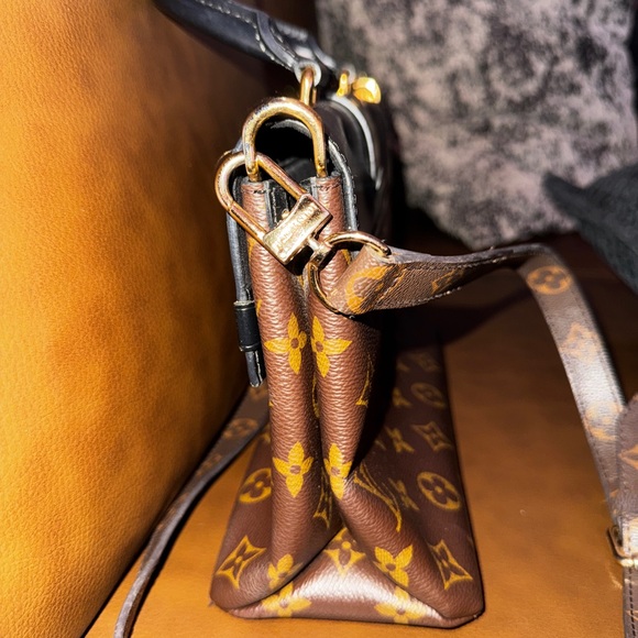 Louis Vuitton Monogram Brown and Black Satchel - Picture 4 of 9